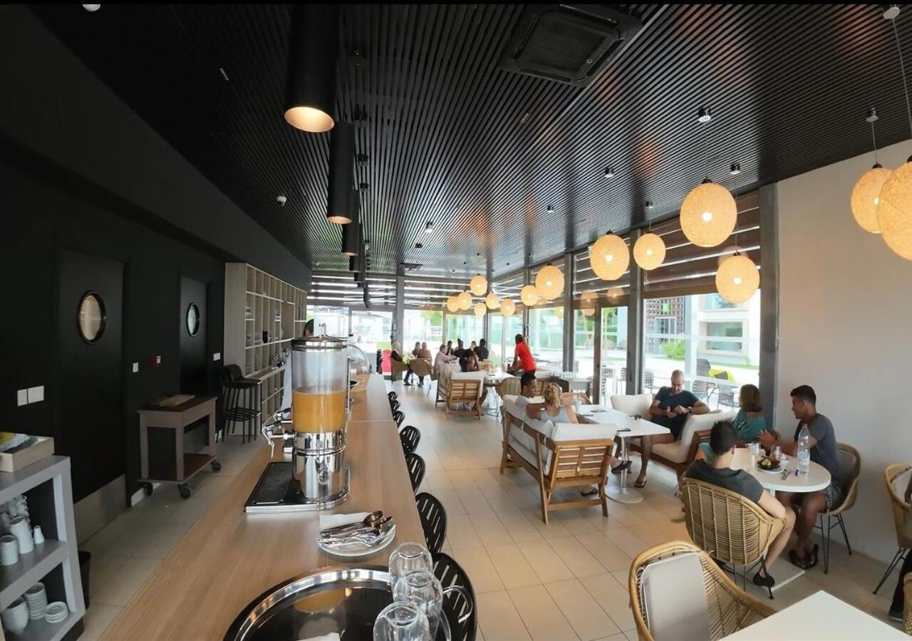 Ibis Styles Mayotte Aeroport Pamandzi Bagian luar foto